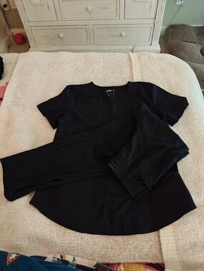 Scrubstar Women's Black Scrub Set Top Med Bottoms XS